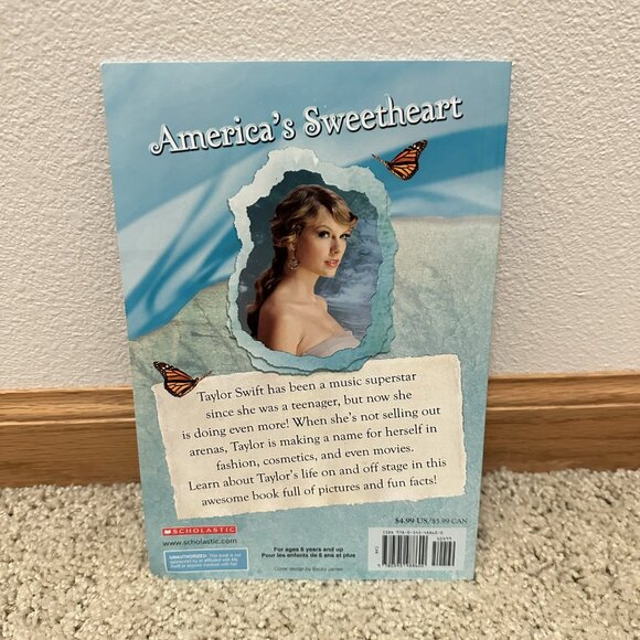Taylor Swift The Story of Me Book - Picture 2 of 2